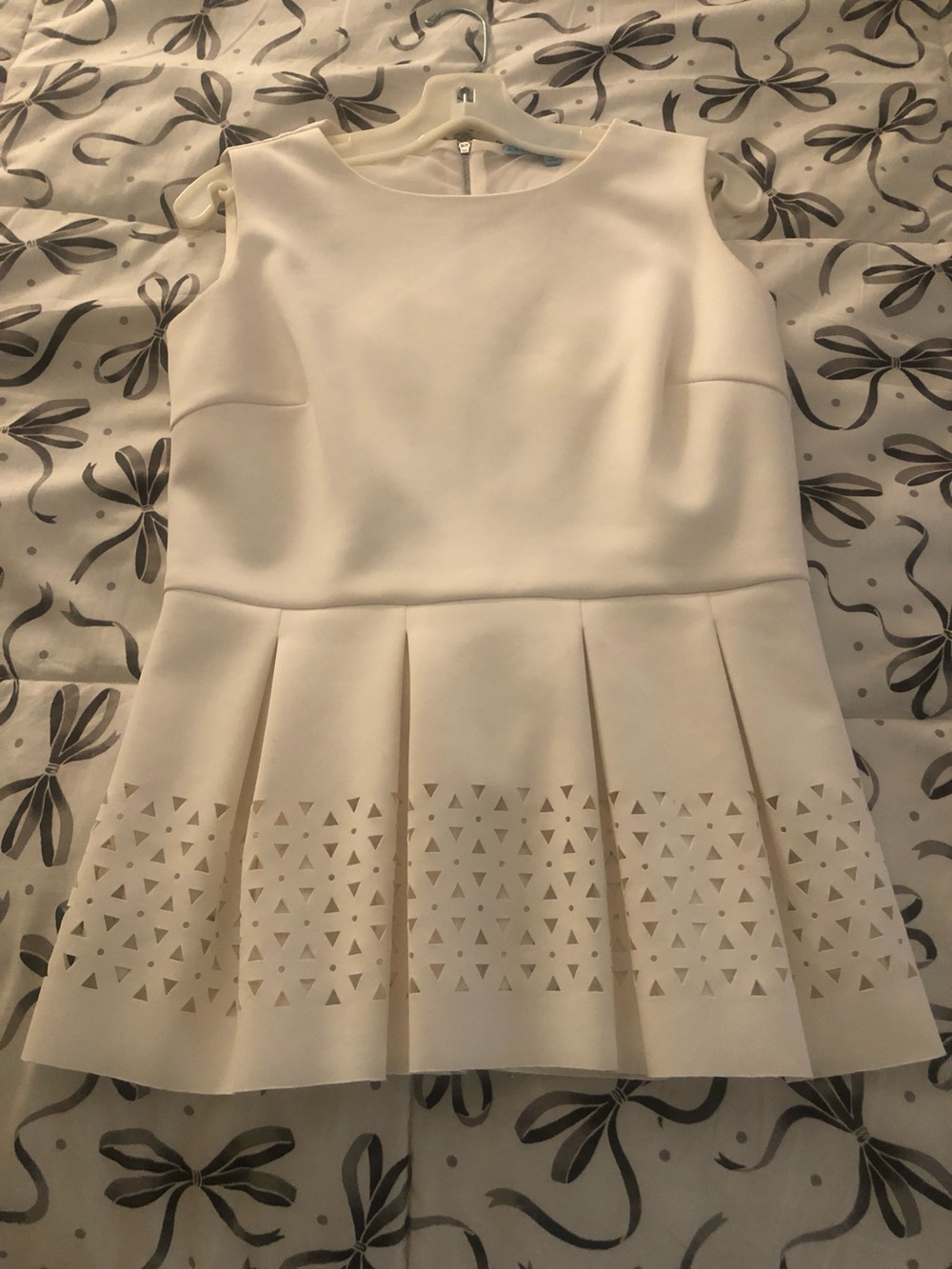 ANTONIO MELANI White Girls Laser-Cut Peplum top